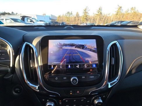 Used 2024 Chevrolet Equinox Premier image 14