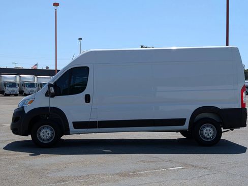 Used 2023 RAM ProMaster 2500 FWD image 5