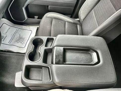 Used 2025 Chevrolet Silverado 2500 LT w/ Convenience Package image 24