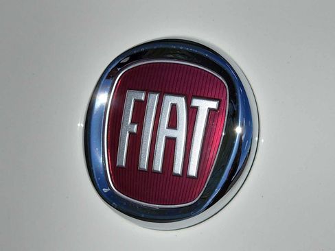 Used 2019 FIAT 500 Pop w/ Urbana Appearance Package FWD image 11