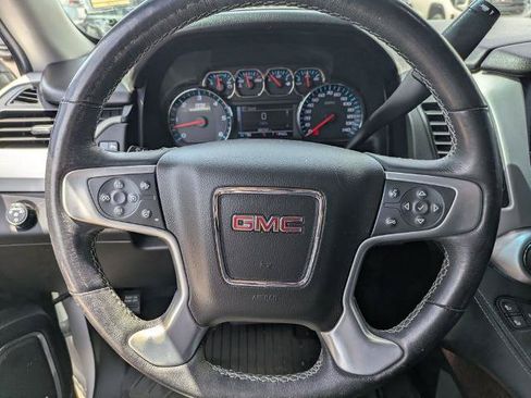 Used 2019 GMC Yukon XL SLT AWD/4WD image 10