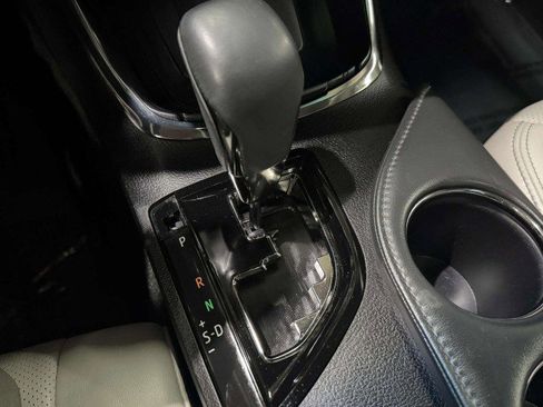 Used 2018 Toyota Avalon Limited image 11