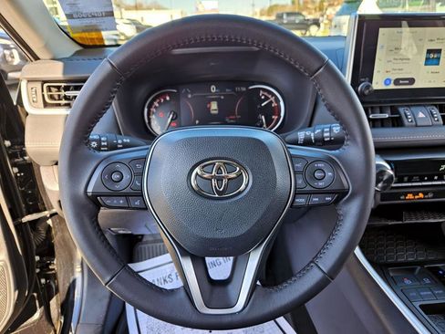 Used 2024 Toyota RAV4 XLE Premium image 28