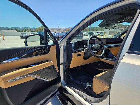 Used 2025 Cadillac Escalade IQ Sport 2 AWD/4WD image 23