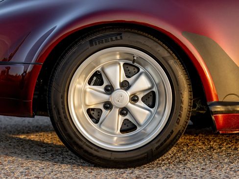 Used 1989 Porsche 911 Carrera RWD image 32