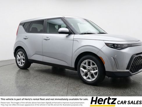 Used 2025 Kia Soul LX w/ LX Technology Package FWD image 1