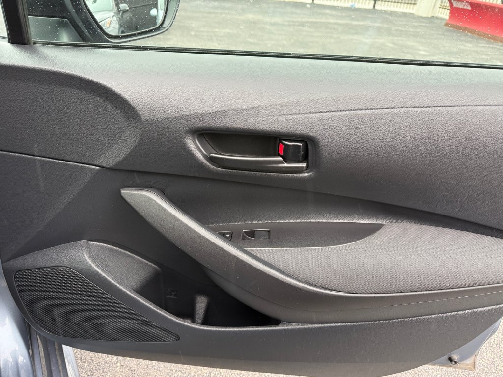 Used 2026 Toyota Corolla LE w/ LE Premium Package FWD image 19