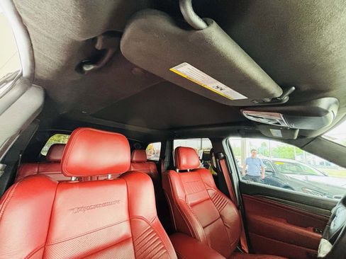 Used 2018 Jeep Grand Cherokee Trackhawk AWD/4WD image 36