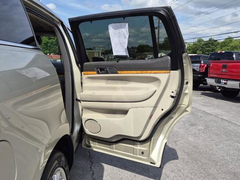 Used 2011 Lincoln MKT AWD w/ 201A Rapid Spec Order Code image 12