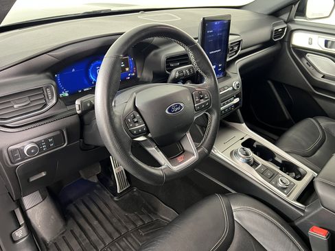 Used 2020 Ford Explorer ST w/ ST Street Pack image 16