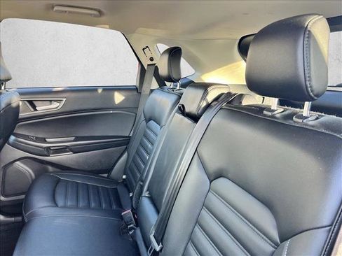 Used 2021 Ford Edge SEL w/ Convenience Package image 18