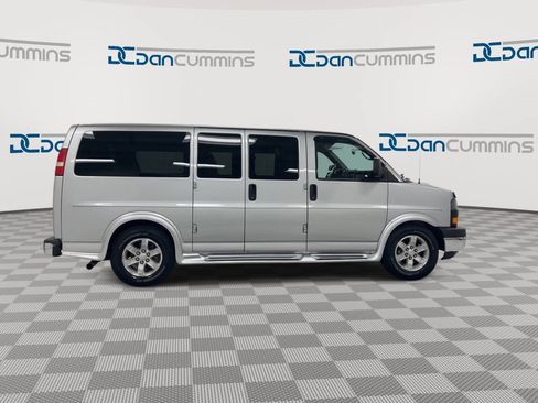Used 2014 GMC Savana 1500 RWD image 9