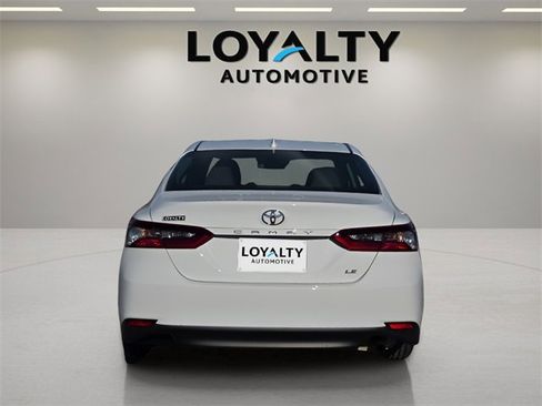 Used 2023 Toyota Camry LE image 4