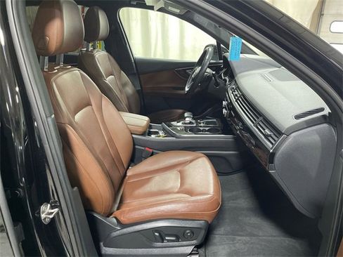 Used 2018 Audi Q7 3.0T Prestige w/ Prestige Package image 24