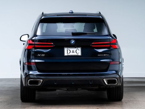 Used 2024 BMW X5 xDrive50e w/ M Sport Package AWD/4WD image 5