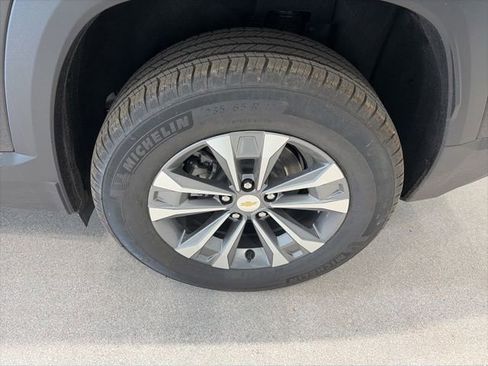 New 2026 Chevrolet Equinox LT w/ Convenience Package II AWD/4WD image 7