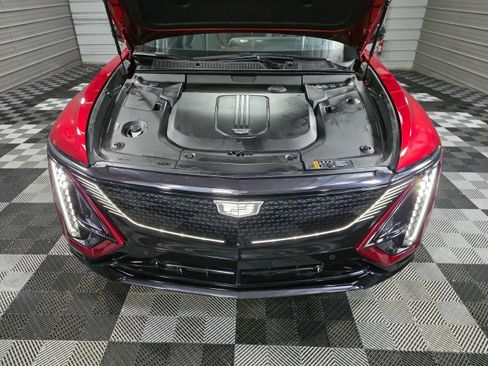 Used 2024 Cadillac Lyriq Sport image 40