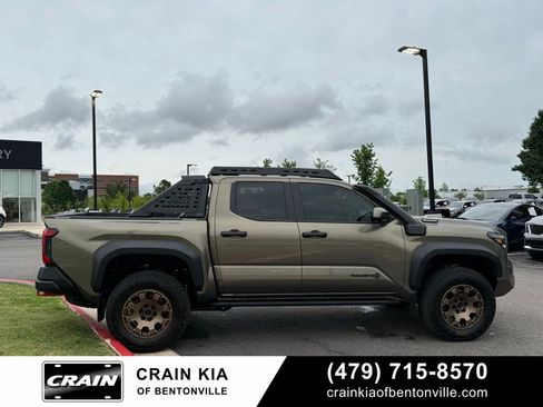 Used 2025 Toyota Tacoma 4x4 Double Cab Hybrid w/ Tow Tech Package image 8