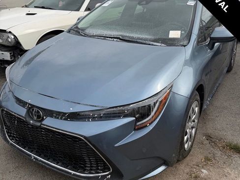 Used 2021 Toyota Corolla LE image 1