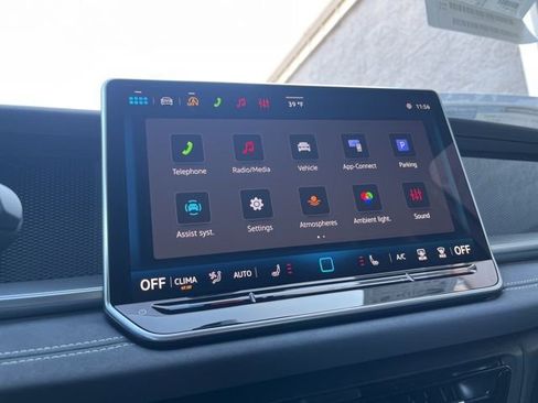 New 2026 Volkswagen Tiguan SE R-Line FWD image 15