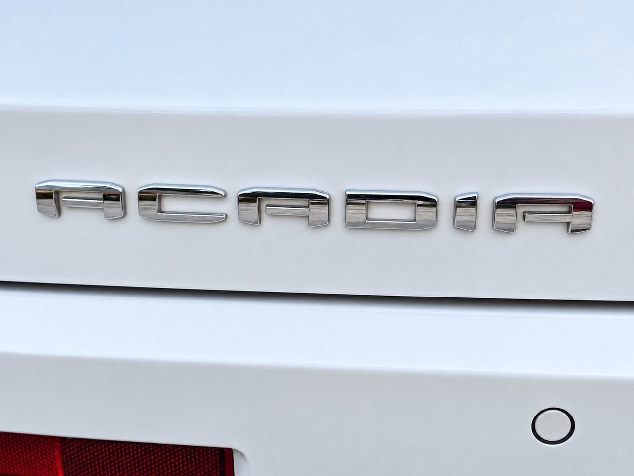 Used 2021 GMC Acadia Denali w/ Denali Technology Package FWD image 8