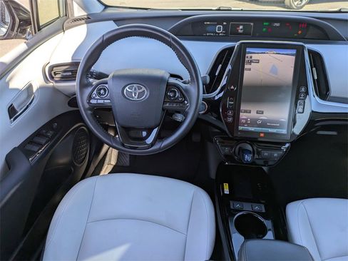 Used 2019 Toyota Prius L Eco image 13