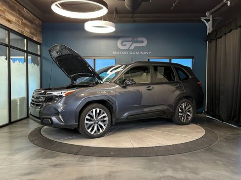 Used 2025 Subaru Forester Touring AWD/4WD image 26