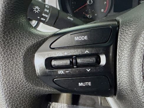 Used 2018 Kia Rio LX image 14