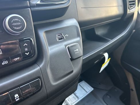 New 2026 RAM ProMaster 2500 w/ Premium Convenience Group image 39