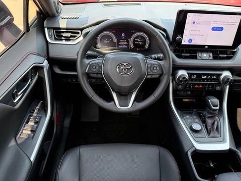 Used 2025 Toyota RAV4 XSE w/ Premium Package AWD/4WD image 20