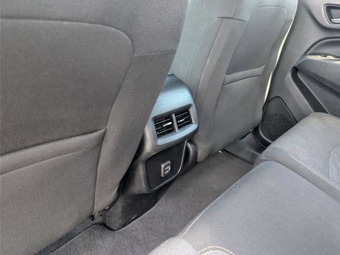 Used 2021 Chevrolet Equinox LT image 24