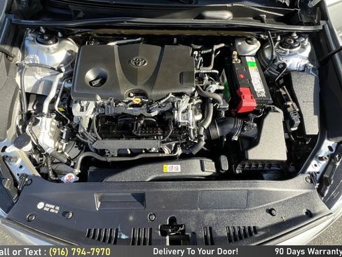 Used 2019 Toyota Camry SE FWD image 12
