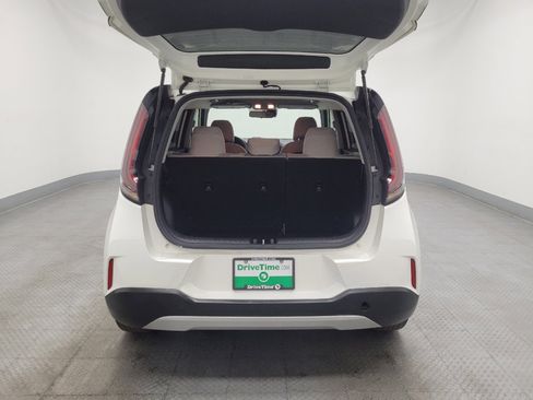 Used 2023 Kia Soul LX image 29