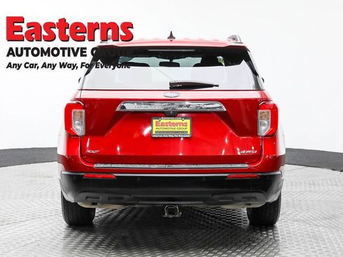 Used 2021 Ford Explorer XLT image 6