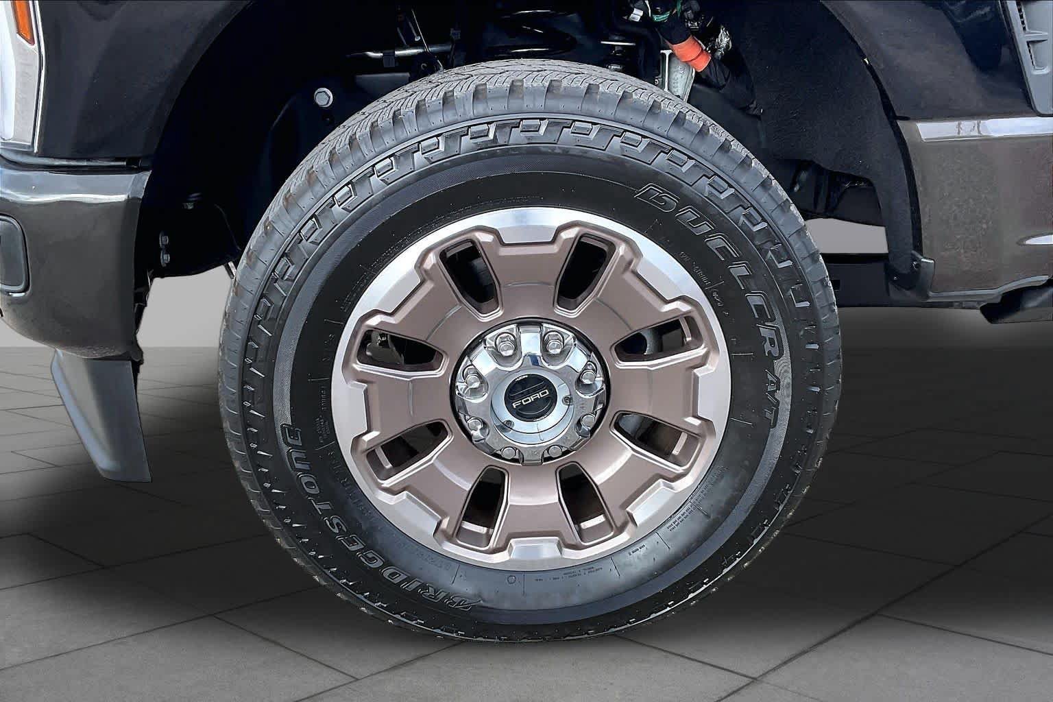 Used 2025 Ford F250 King Ranch w/ FX4 Off-Road Package AWD/4WD image 11