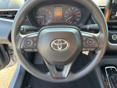 Used 2024 Toyota Corolla LE image 19