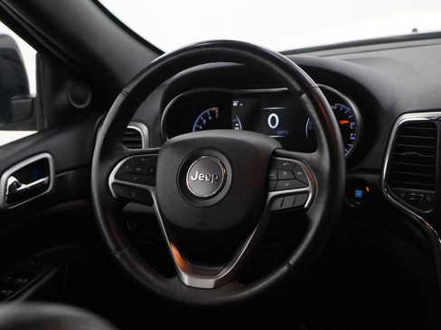 Used 2018 Jeep Grand Cherokee Altitude image 15