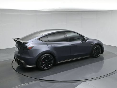 Used 2023 Tesla Model Y Long Range AWD/4WD image 40