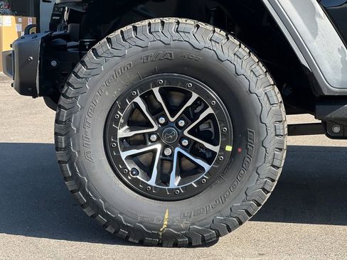 New 2026 Jeep Wrangler Unlimited Rubicon 392 w/ Quick Order Package 27X Moab AWD/4WD image 24