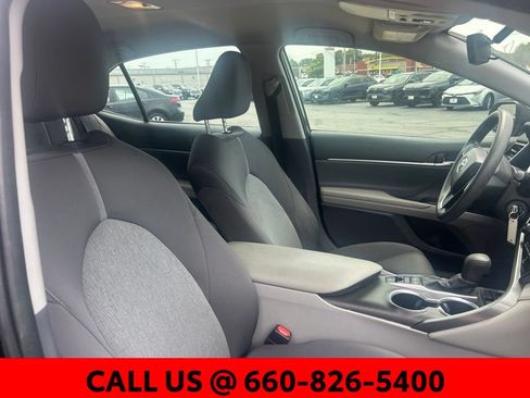 Used 2022 Toyota Camry LE AWD/4WD image 6