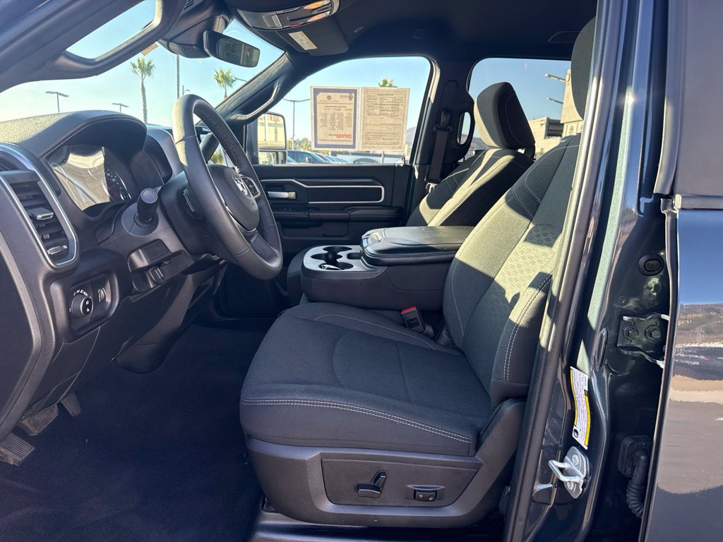 Used 2025 RAM 2500 Big Horn AWD/4WD image 15