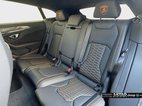 Used 2021 Lamborghini Urus image 16