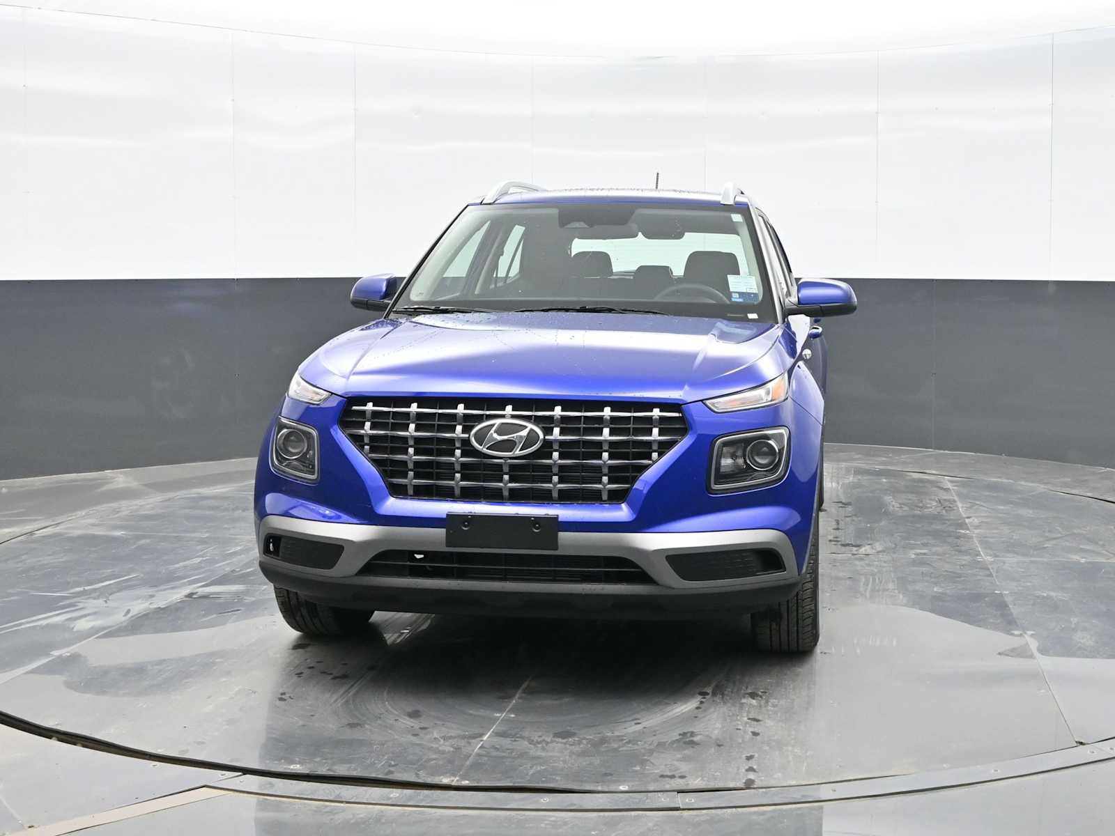 Used 2026 Hyundai Venue SEL FWD image 3