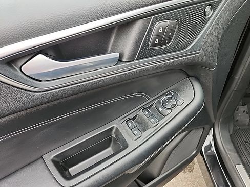 Used 2024 Ford Edge Titanium AWD/4WD image 28