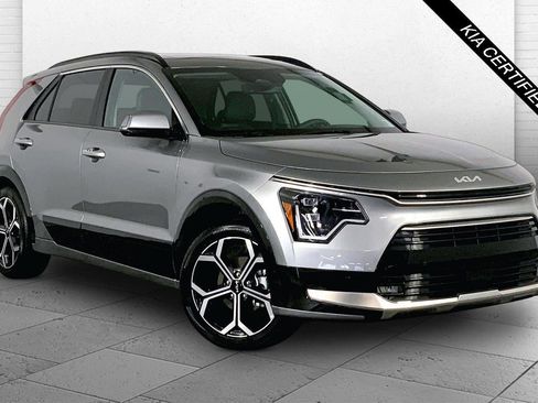 Certified 2025 Kia Niro SX Touring FWD image 1
