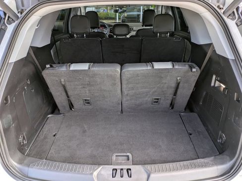 Certified 2021 Ford Explorer XLT w/ Equipment Group 202A image 20