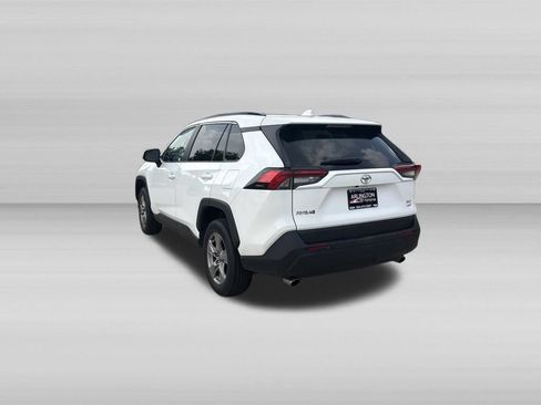 Used 2025 Toyota RAV4 XLE AWD/4WD image 7