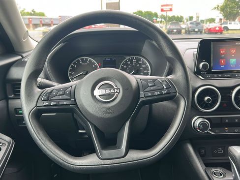 Used 2025 Nissan Sentra S FWD image 18