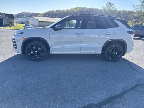 New 2026 Volkswagen Tiguan SE R-Line AWD/4WD image 3