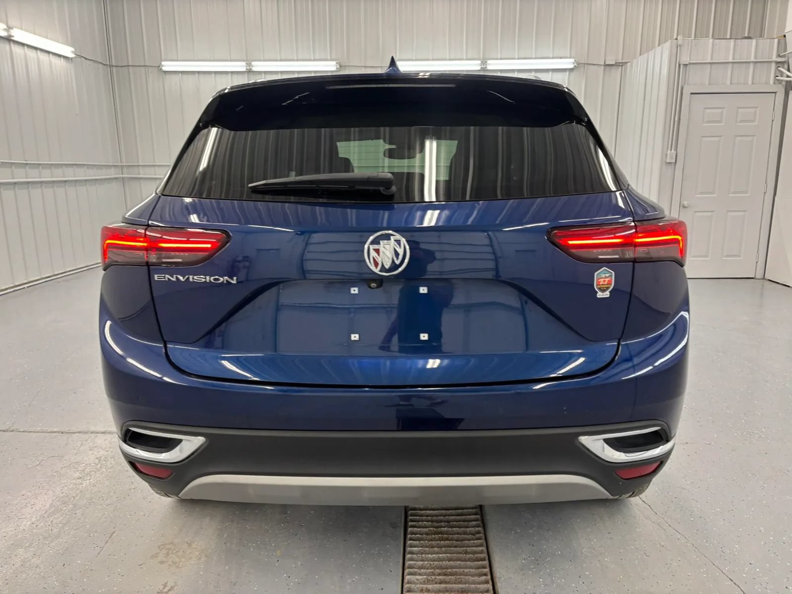 Used 2023 Buick Envision Preferred FWD image 5